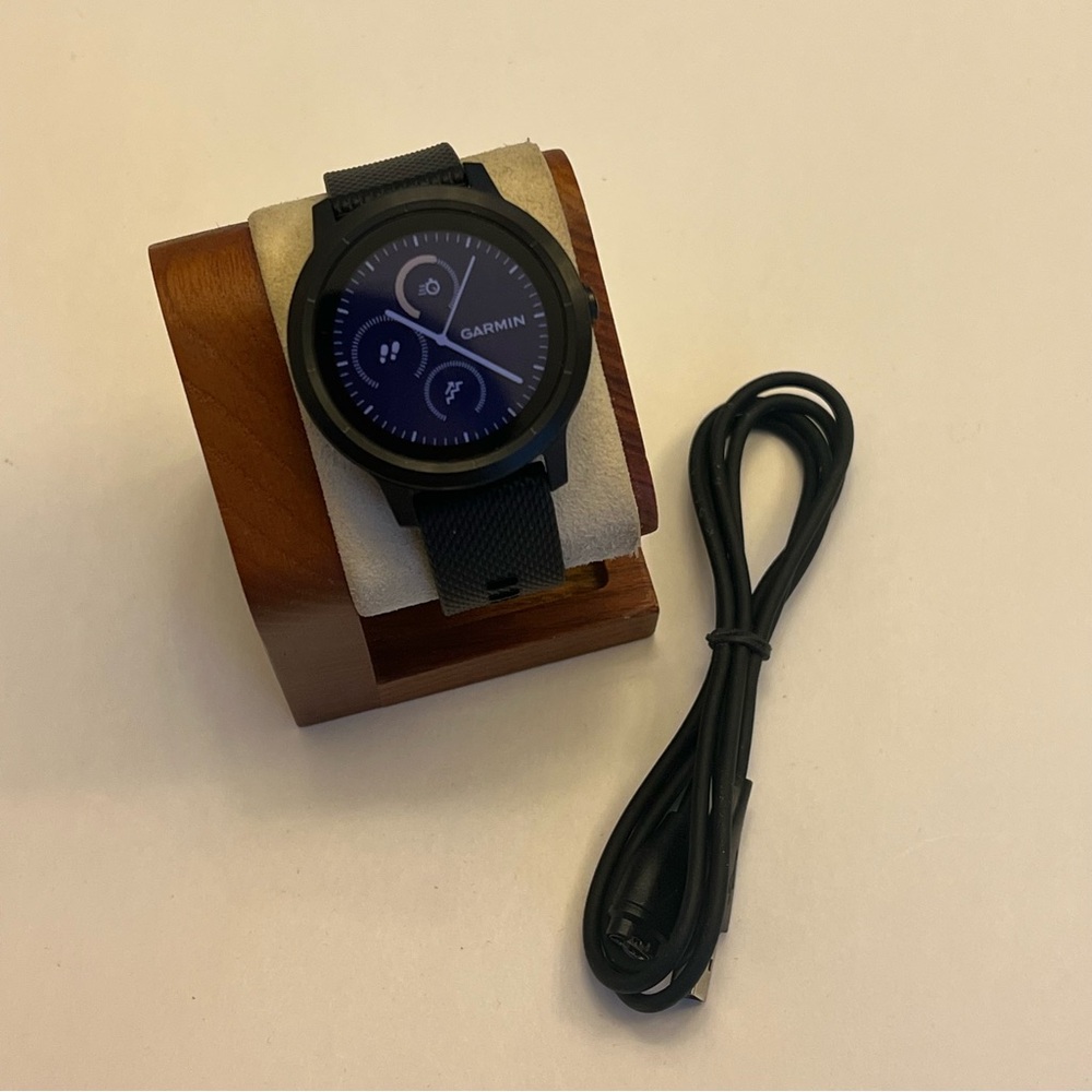 Garmin Vivoactive 3,‎ Black/ Black, Charger Included, Tested